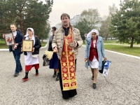 В Праздник Пасхи крестный ход прошел по онкологическому центру