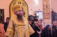 Епископ Ванинский и Переяславский Савватий возглавил всенощное бдение в храме святого великомученика Георгия Победоносца села Сосновка