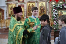 Отправление первой смены православного лагеря "Земляки". 17 июня 2011г.
