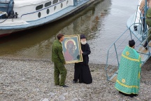 Крестный ход на Большой Уссурийский остров. Встреча мощей св.блгв.кн. Александра Невского. 22 июня 2011г.