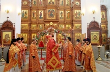 Божественная литургия в понедельник Светлой седмицы в храме святой преподобномученицы Елизаветы 17 апреля 2017 г.